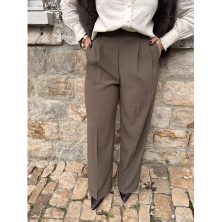 Pantalon marron ou Taupe de tailleur femme – Taille élastiquée et pinces – Du XS au L