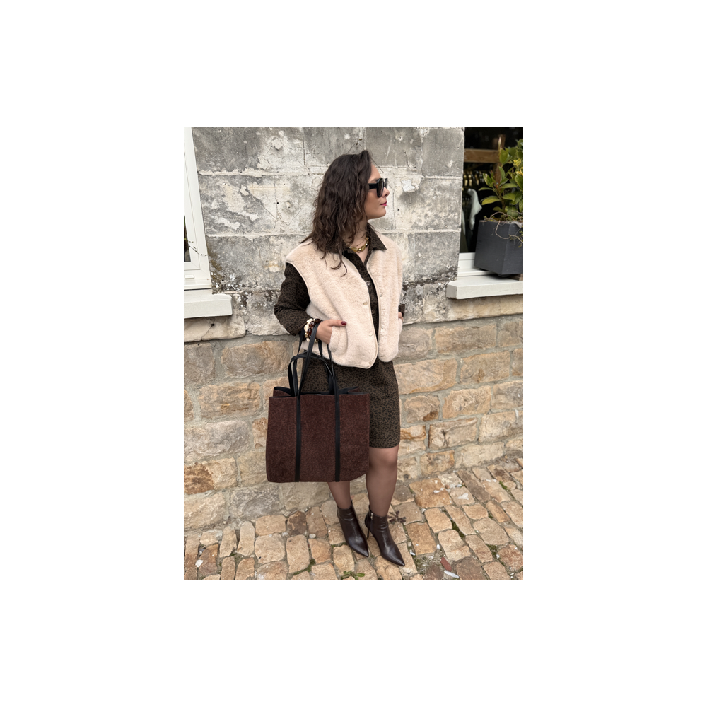 Gilet fausse fourrure femme – Marron ou beige, 2 poches, tailles SM ou ML Gilet fausse fourrure femme – Marron ou beige, 2 poches, tailles SM ou ML