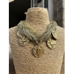 Collier multi-rangs femme – Fils dorés ou noirs & pampilles dorées chic