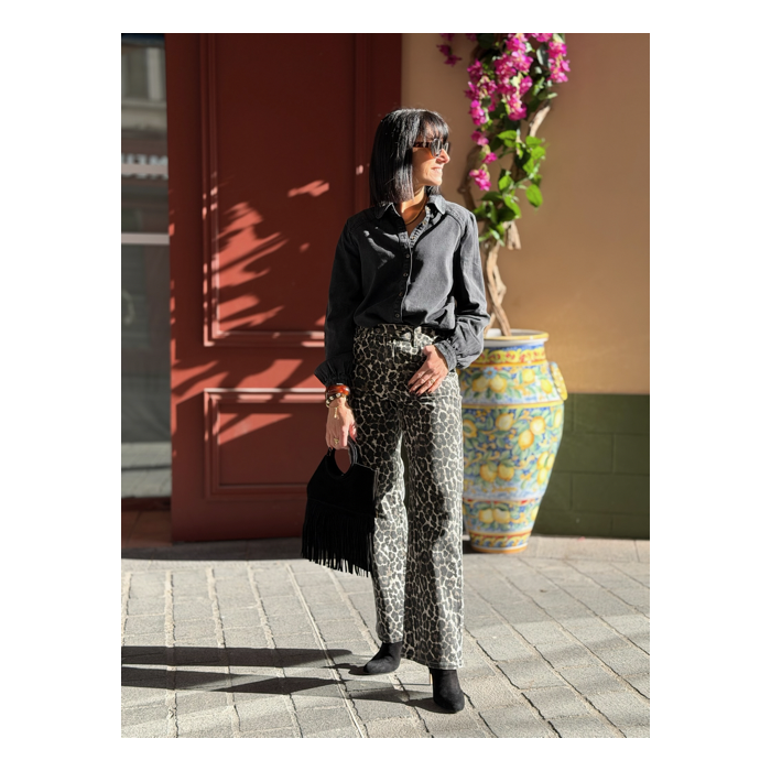 Jean Léopard Gris/Noir Femme – Taille Haute Évasé – Collection Allure d’Automne