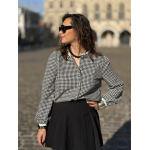 Chemise Vichy Noir & Blanc – Détails Dentelle – Collection Allure d’Automne