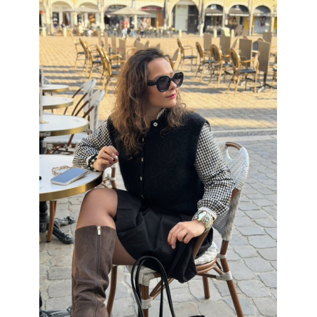 Chemise Vichy Noir & Blanc – Détails Dentelle – Collection Allure d’Automne