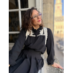 Chemise Noire Femme – Broderies Écrues sur le Buste – Collection Allure d’Automne