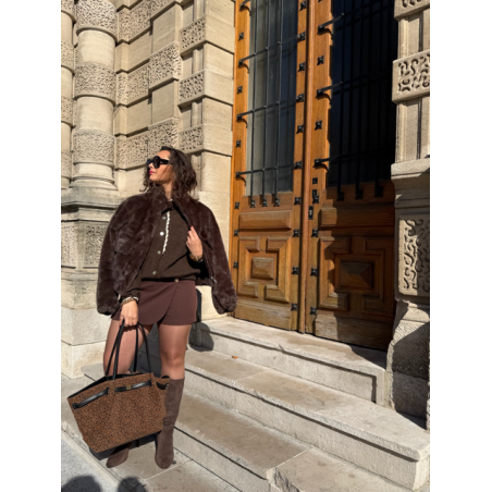 Blouson en fausse fourrure marron – Doux, chic et tendance