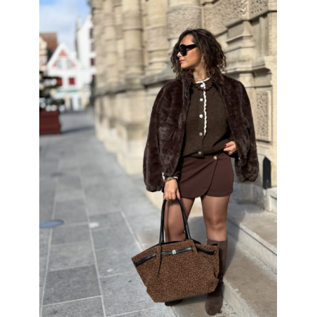 Blouson en fausse fourrure marron – Doux, chic et tendance
