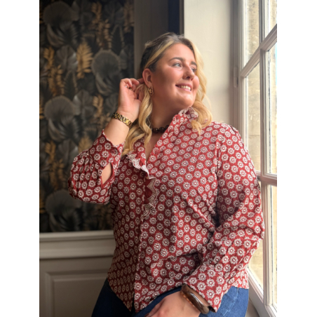 Chemise brodée col volanté – Bleu marine ou bordeaux | Style Plus L à 4XL