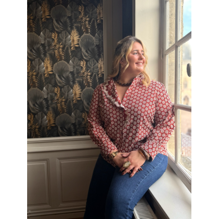 Chemise brodée col volanté – Bleu marine ou bordeaux | Style Plus L à 4XL