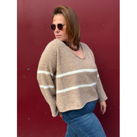 Pull fluide col V à marinière – Beige | Style Plus 42 à 48