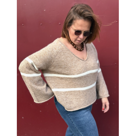Pull fluide col V à marinière – Beige | Style Plus 42 à 48