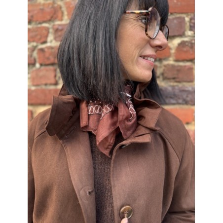 Trench marron col victorien 100% coton | Élégance chic et intemporelle