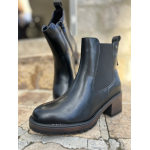 Bottines noires en cuir – semelle marron contrastante | Melle Jeanne