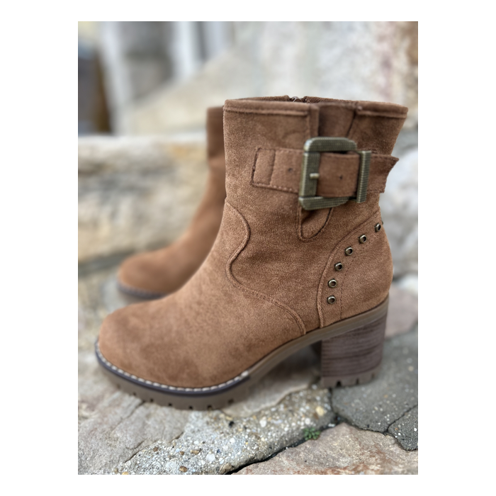 Bottines camel en daim – semelle contrastante | Melle Jeanne