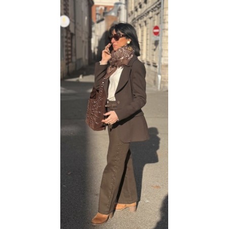 Jean Marron Femme Coupe Droite – Détails Cloutés Argentés – Du 34 au 42 | Sweet November