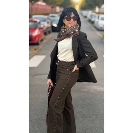 Jean Marron Femme Coupe Droite – Détails Cloutés Argentés – Du 34 au 42 | Sweet November