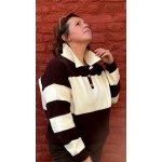 Le pull polo écru et marron – Cosy Édition STYLE PLUS est la pièce parfaite pour affronter la saison avec style et douceur. Sa m