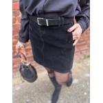 Jupe en Suédine Noire avec Ceinture – XS à L
