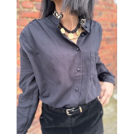 Chemise Noire Fluide Col Volanté Léopard – S/M ou M/L