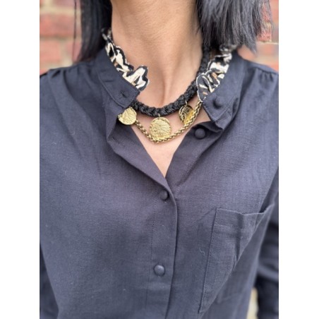 Chemise Noire Fluide Col Volanté Léopard – S/M ou M/L