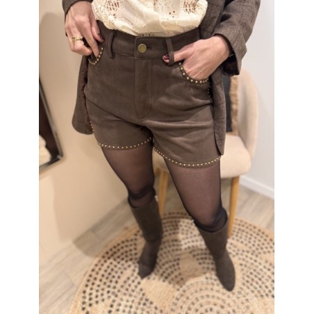 Short en Suédine Marron avec Clous Dorés – S/M/L