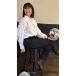 Chemise Blanche Ample avec Nœud au Col – Élégance Moderne