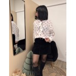 Chemise oversize blanche à pois noirs avec nœud au col – S/M M/L | Xmas Chic