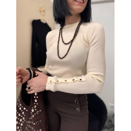 Pull Côtelé Noir ou Blanc – Boutons Dorés aux Manches | Chic Intemporel