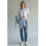 Écharpe bleue ciel motif bandana argent & blanc – Chapitre Bleu