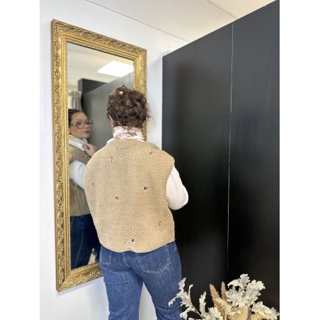 Gilet moumoute sans manches brodé écru ou beige | Melle Jeanne