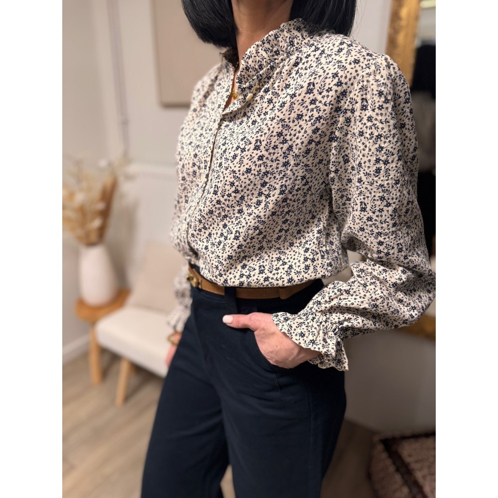 Chemise écru col volanté fleurs bleues – Chemise femme romantique