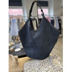 Sac en daim forme seau avec bandoulière – Sac femme chic & tendance