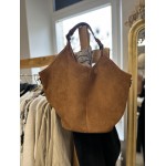 Sac en daim forme seau avec bandoulière – Sac femme chic & tendance