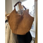 Sac en daim forme seau avec bandoulière – Sac femme chic & tendance