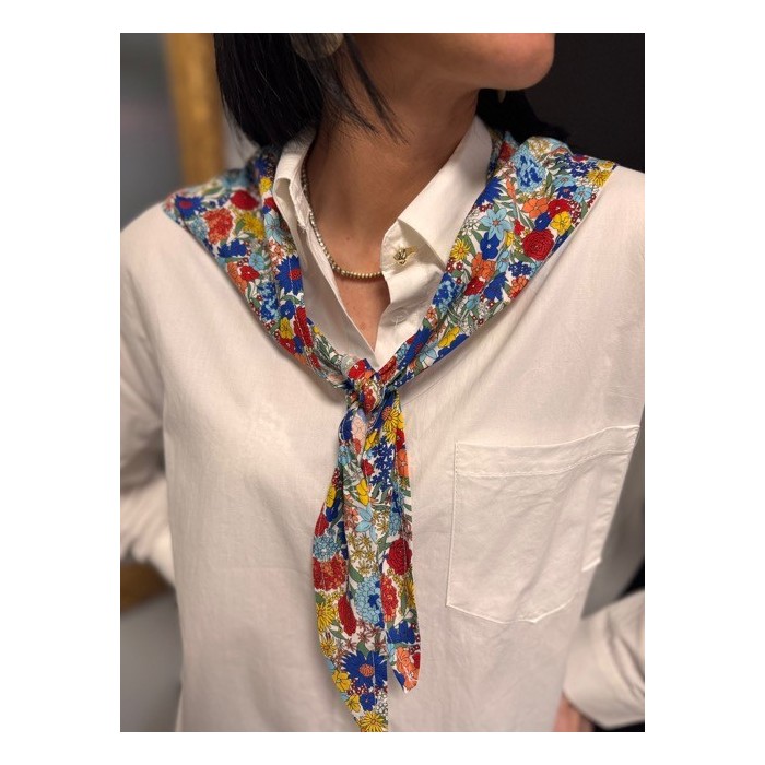 Chemise blanche oversize avec foulard fleuri | Melle Jeanne