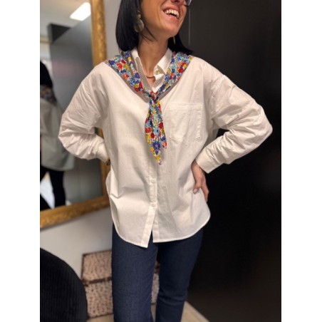 Chemise blanche oversize avec foulard fleuri | Melle Jeanne