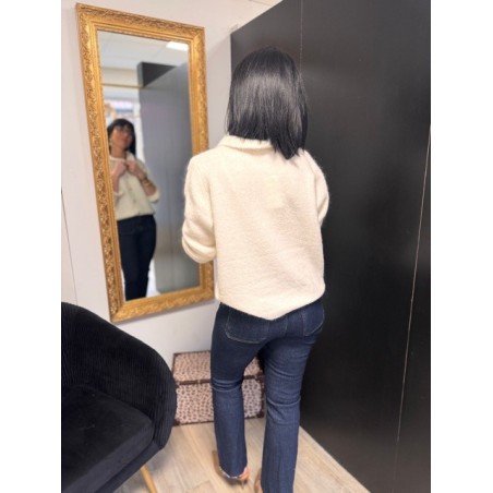 Gilet blanc avec volants aux manches et petit col | Élégance féminine