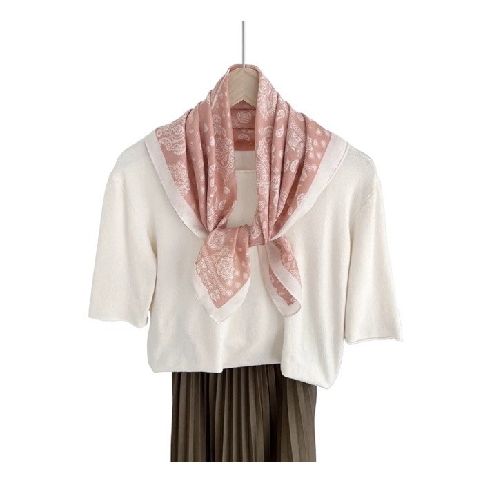 Foulard carré blanc et rose effet coton | Accessoire féminin