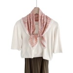 Foulard carré blanc et rose effet coton | Accessoire féminin