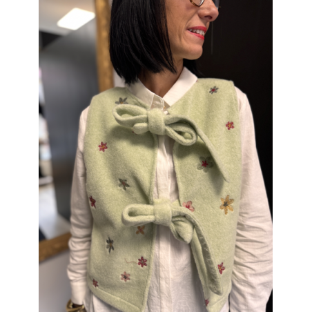 Gilet sans manches vert à fleurs brodées | Noué devant, taille unique