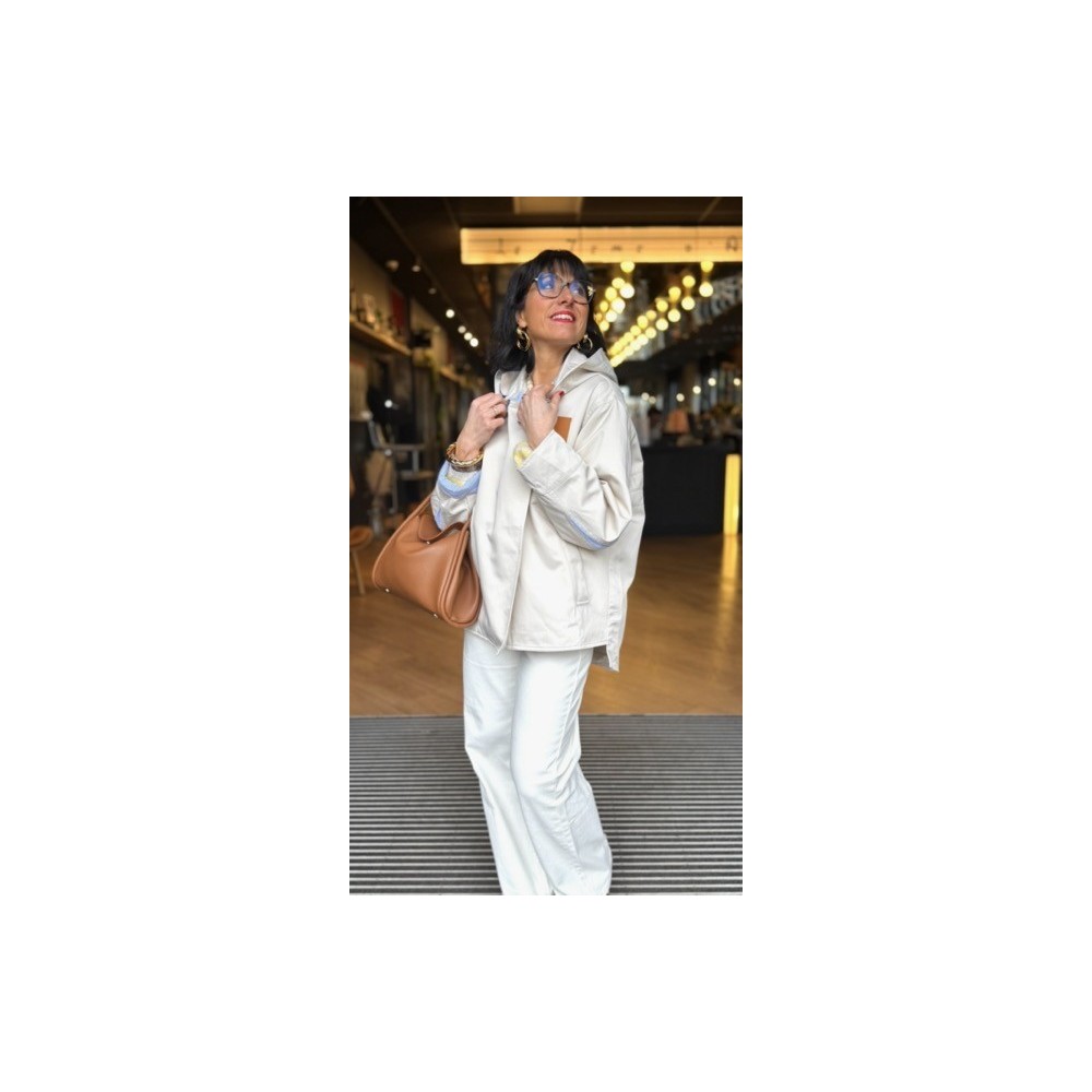 Parka beige – Élégance et protection au quotidien