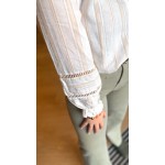 Chemise blanche à rayures marron – Chic et intemporelle