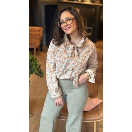 Chemise fleurie femme – Look frais et printanier