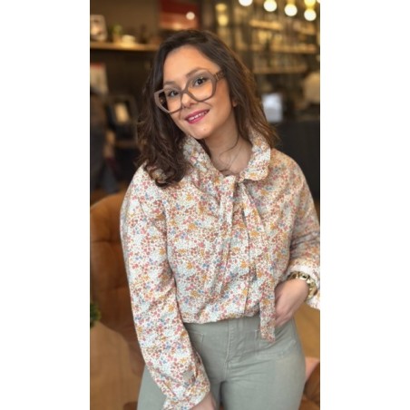 Chemise fleurie femme – Look frais et printanier