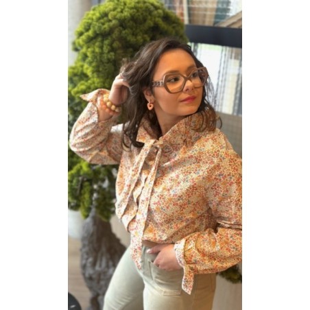 Chemise fleurie femme – Look frais et printanier