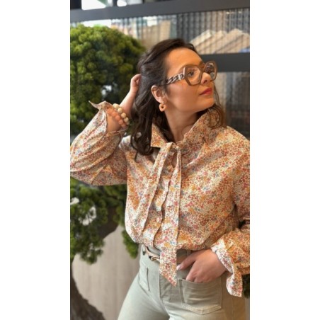 Chemise fleurie femme – Look frais et printanier