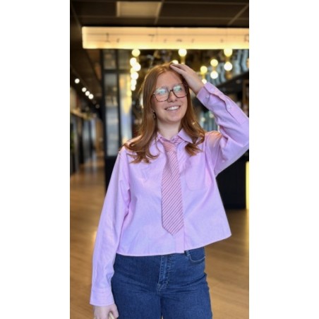 Chemise rose femme – Élégance douce et féminine