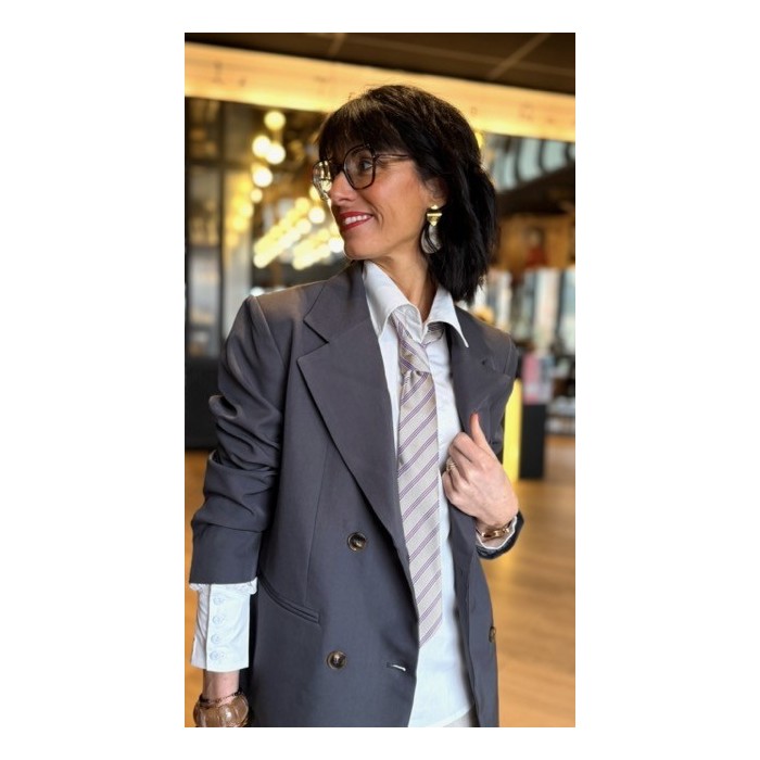 Blazer gris foncé – Élégance et polyvalence