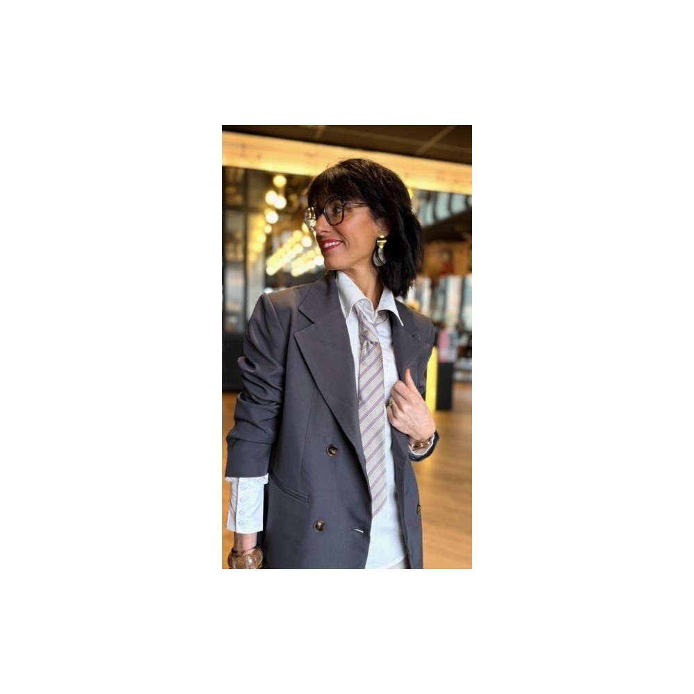 Blazer gris foncé – Élégance et polyvalence