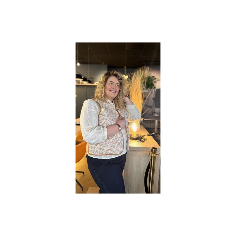 Chemise brodée style plus – Détail raffiné et féminin