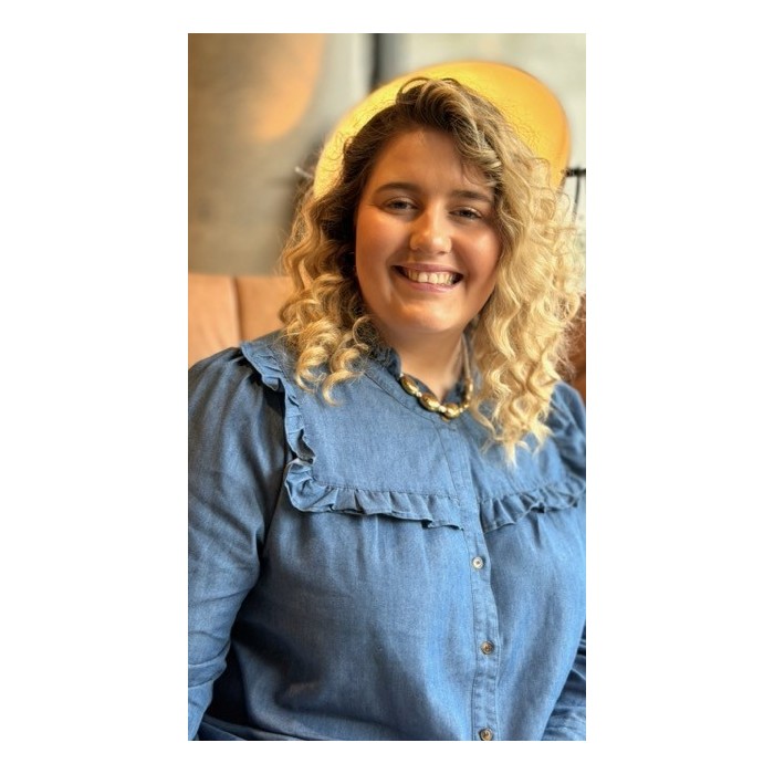 Chemise en jean fluide avec froufrous | Style Plus XL à XXXL