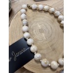 Collier perles beige en acier inoxydable – Élégance intemporelle